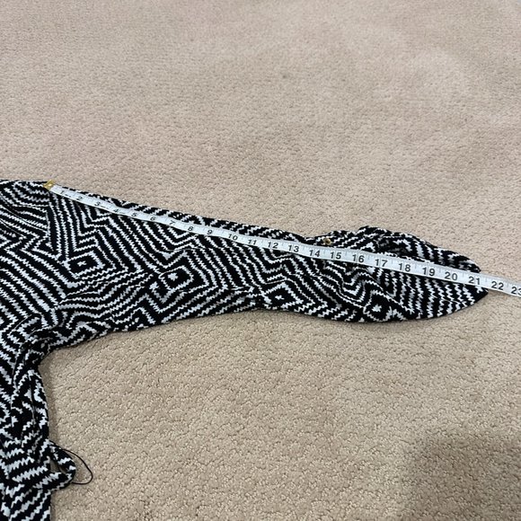 MICHAEL Michael Kors Dress Jersey Knit Mob Wife LS Lace Up Black White Print 1X - Picture 13 of 16